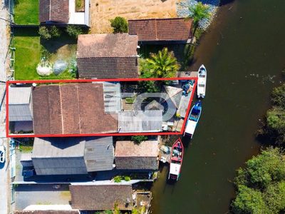 Casa, 4 quartos, 200 m² - Foto 1