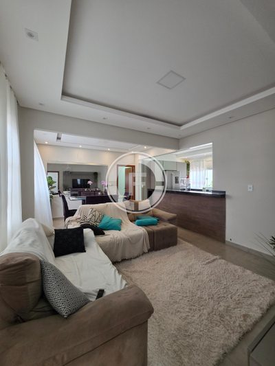 Casa, 2 quartos, 250 m² - Foto 1