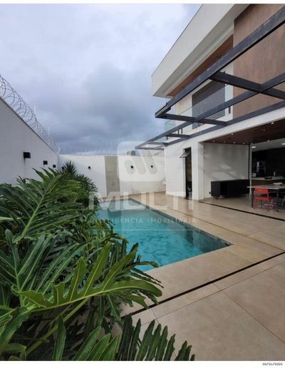 Casa, 4 quartos, 324 m² - Foto 1