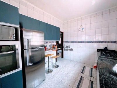 Sobrado, 3 quartos, 182 m² - Foto 1