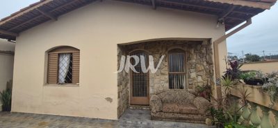 Casa, 3 quartos, 256 m² - Foto 1