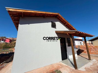 Casa, 2 quartos, 43 m² - Foto 1