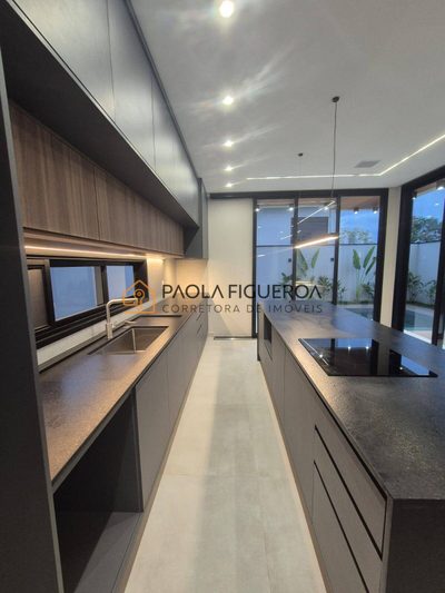 Casa, 4 quartos, 244 m² - Foto 1