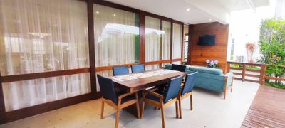 Casa, 4 quartos, 232 m² - Foto 1