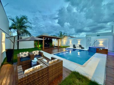 Sobrado, 3 quartos, 317 m² - Foto 1