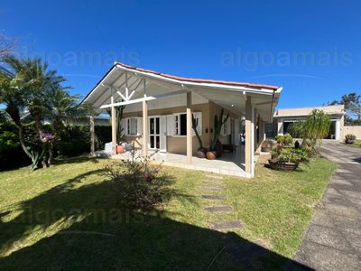 Casa, 3 quartos, 195 m² - Foto 1
