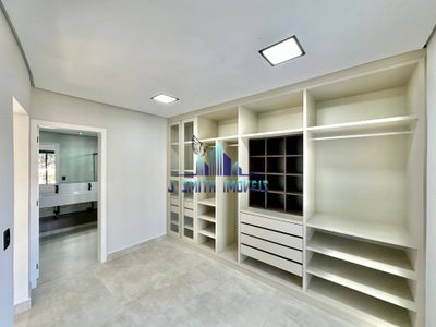 Casa, 3 quartos, 237 m² - Foto 2