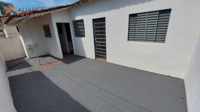 Casa, 1 quarto, 55 m² - Foto 1