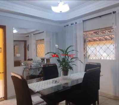 Casa, 3 quartos, 300 m² - Foto 1