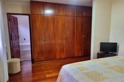 Casa, 4 quartos, 330 m² - Foto 2
