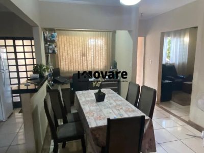 Casa, 3 quartos, 140 m² - Foto 1