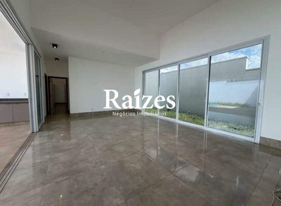 Casa, 3 quartos, 250 m² - Foto 2