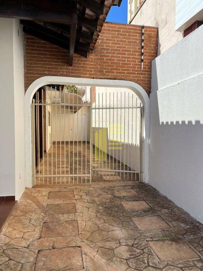 Casa, 3 quartos, 240 m² - Foto 3
