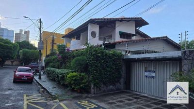 Casa, 5 quartos, 253 m² - Foto 2