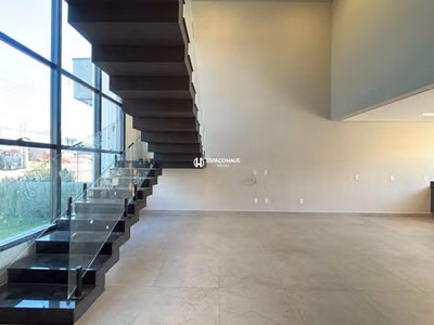 Casa, 4 quartos, 215 m² - Foto 3