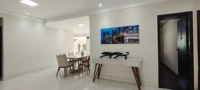 Casa, 3 quartos, 246 m² - Foto 4