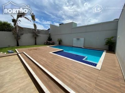 Casa, 4 quartos, 315 m² - Foto 1
