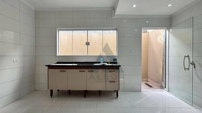 Casa, 3 quartos, 190 m² - Foto 2