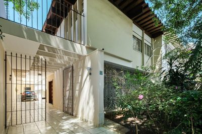 Casa, 4 quartos, 322 m² - Foto 1