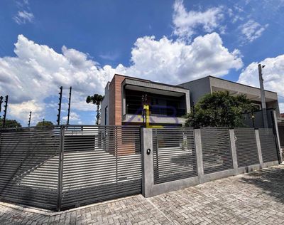 Sobrado, 3 quartos, 213 m² - Foto 1