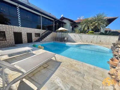 Casa, 4 quartos, 308 m² - Foto 1