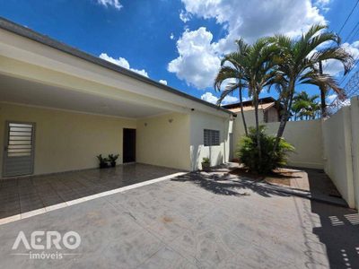 Casa, 4 quartos, 260 m² - Foto 1