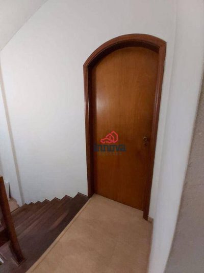 Sobrado, 4 quartos, 240 m² - Foto 1