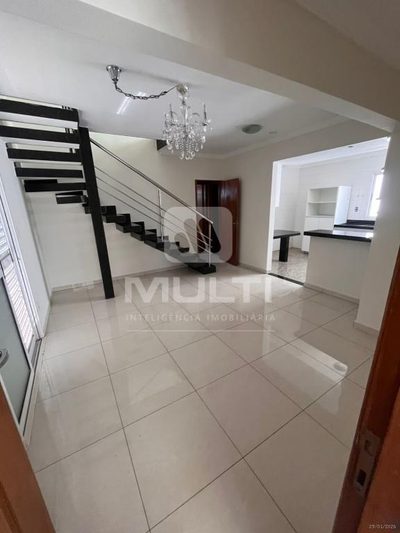 Cobertura, 3 quartos, 180 m² - Foto 2
