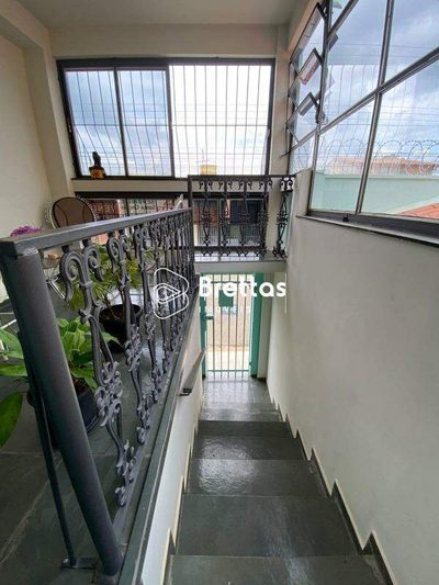Casa, 5 quartos, 290 m² - Foto 1