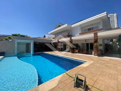 Casa, 6 quartos, 1000 m² - Foto 1