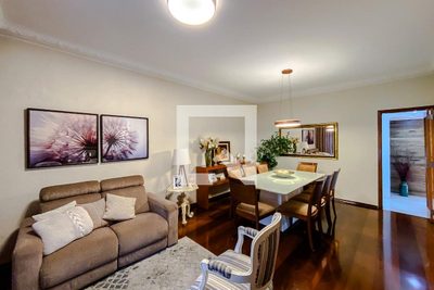 Casa, 3 quartos, 332 m² - Foto 1