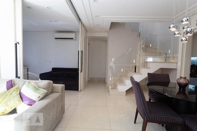 Cobertura, 3 quartos, 240 m² - Foto 2