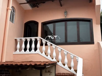 Casa, 4 quartos, 189 m² - Foto 1