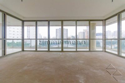 Apartamento, 3 quartos, 294 m² - Foto 2
