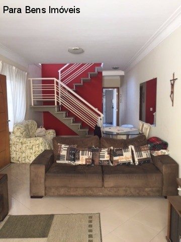 Casa, 3 quartos, 241 m² - Foto 2