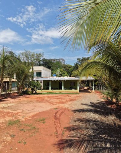 Sítio, 3 quartos, 2000 m² - Foto 1