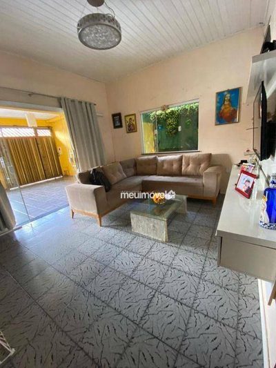 Casa, 4 quartos, 180 m² - Foto 1