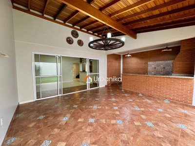 Casa, 3 quartos, 250 m² - Foto 1