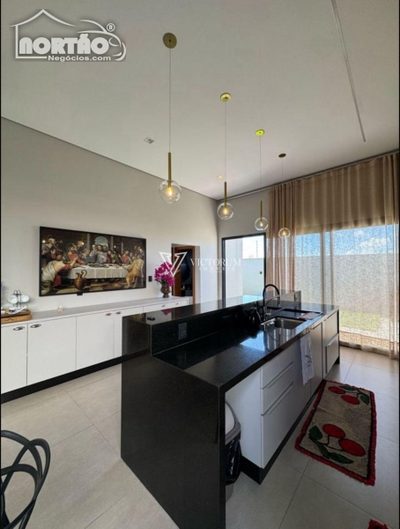 Casa, 4 quartos, 165 m² - Foto 2