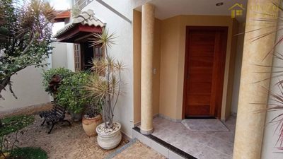 Casa, 4 quartos, 256 m² - Foto 4