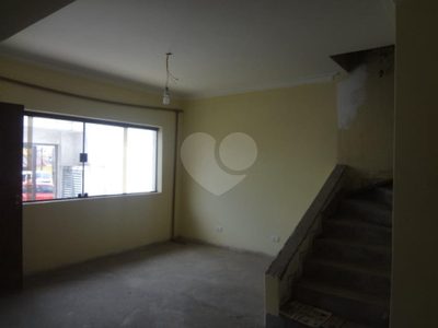 Sobrado, 3 quartos, 212 m² - Foto 1