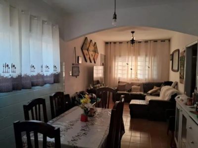 Casa, 4 quartos, 144 m² - Foto 1