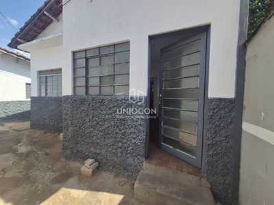 Casa, 1 quarto, 48 m² - Foto 1