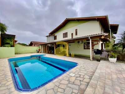 Casa, 3 quartos, 121 m² - Foto 1