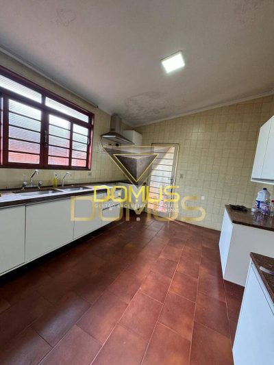 Casa, 3 quartos, 254 m² - Foto 3