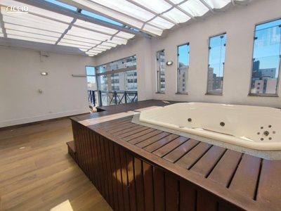 Cobertura, 3 quartos, 210 m² - Foto 2
