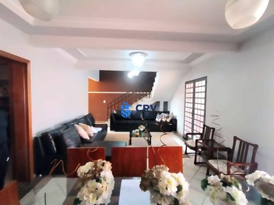 Casa, 3 quartos, 184 m² - Foto 2