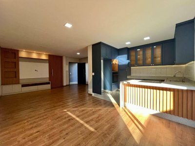 Casa, 4 quartos, 253 m² - Foto 1