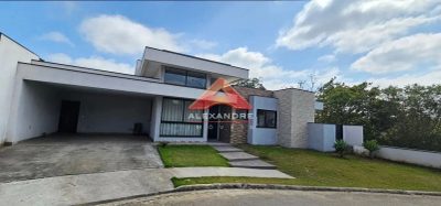 Casa, 4 quartos, 214 m² - Foto 1