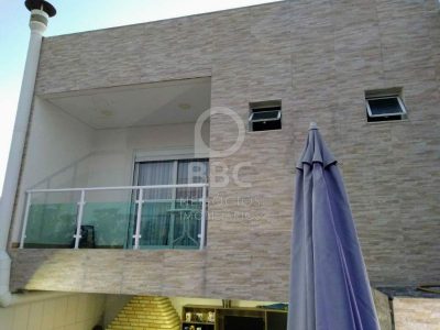 Sobrado, 3 quartos, 308 m² - Foto 1